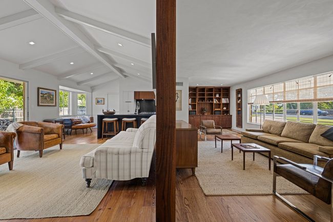 312 S Acorn St, House other with 3 bedrooms, 3 bathrooms and null parking in Fredericksburg TX | Image 19