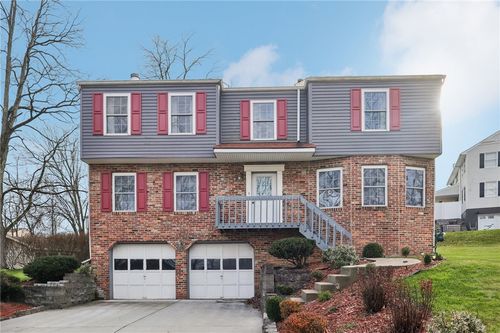 11006 Hunters Woods Ln, North Huntingdon, PA, 15642-1984 | Card Image