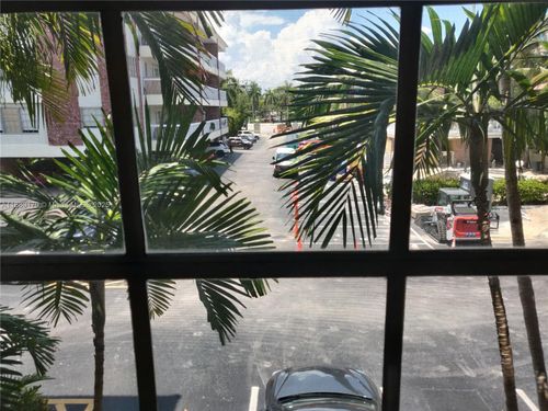 apt-206b-2424 Se 17th St, Fort Lauderdale, FL, 33316-3115 | Card Image