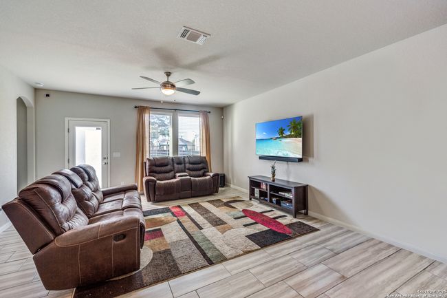 7939 Blackhawk Pass, House other with 4 bedrooms, 4 bathrooms and null parking in San Antonio TX | Image 11