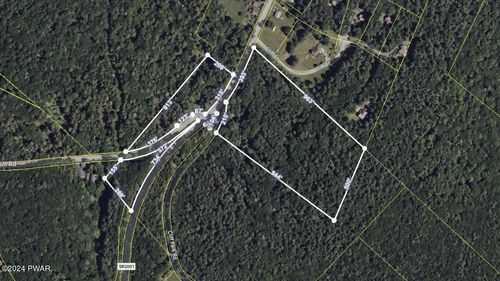 100 Cliff Ct, Milford, PA, 18337-6563 | Card Image