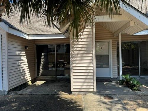 b-3648 Marttinique Avenue, Kenner, LA, 70065 | Card Image