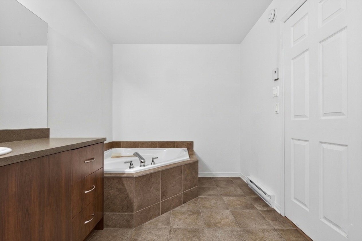 Residential Lease in Vaudreuil-Dorion 2