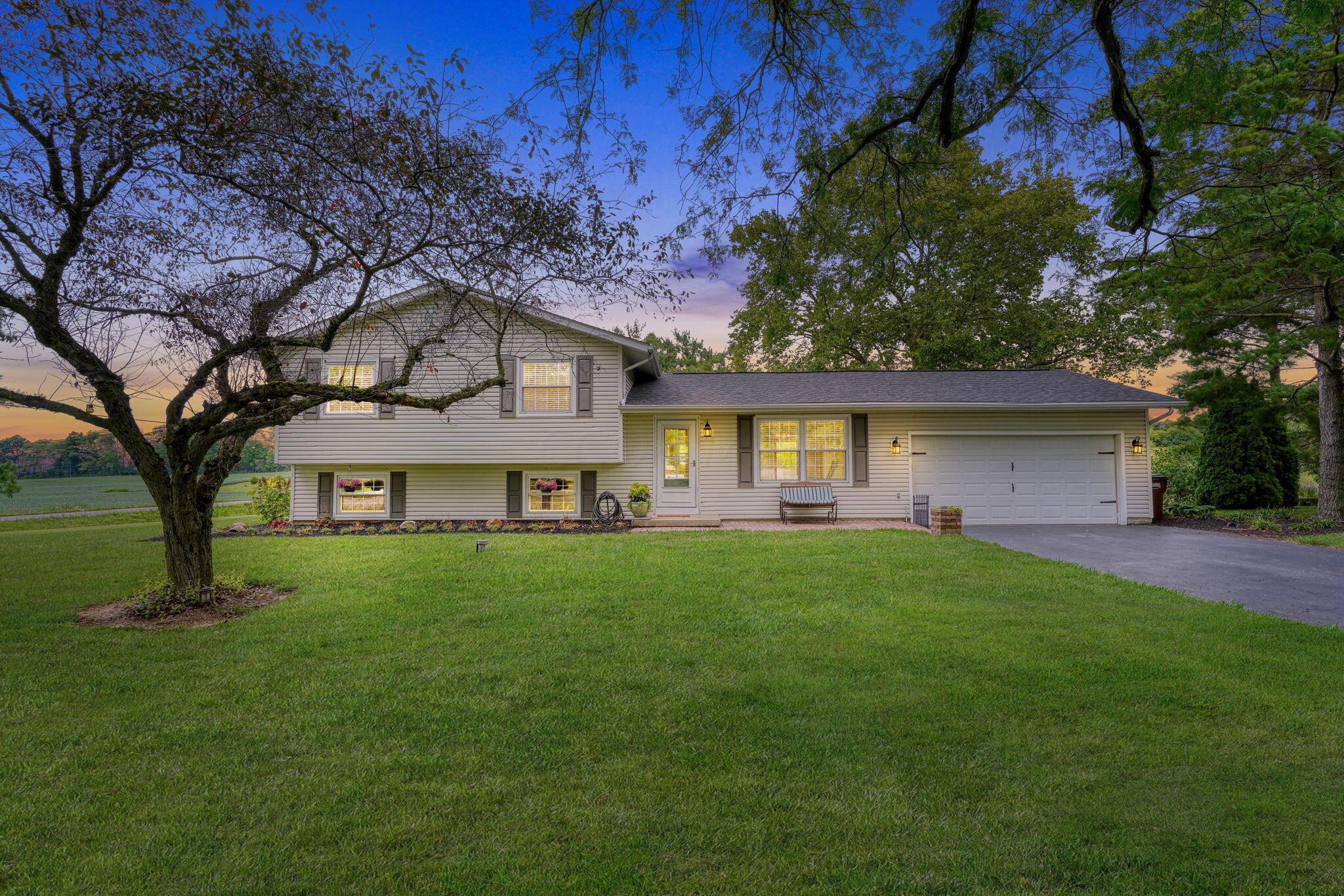 Bowling Green Ln, Lancaster, OH 43130