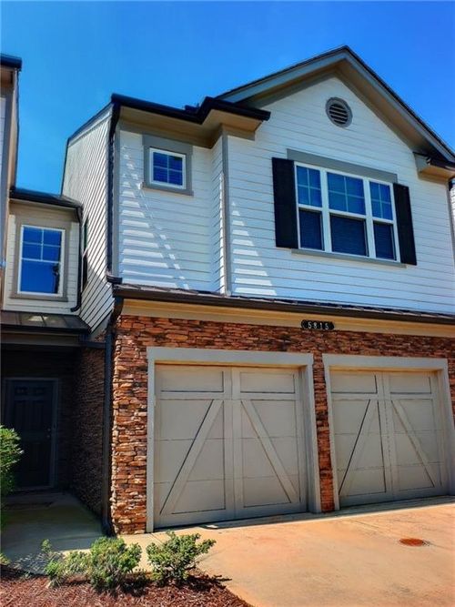 5815 Thornton Dr, Cumming, GA, 30028-2518 | Card Image
