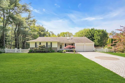 25 Gleason Dr, Dix Hills, NY, 11746-6542 | Card Image