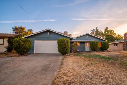 1458 Hemlock Ave, Anderson, CA, 96007-4013 | Card Image