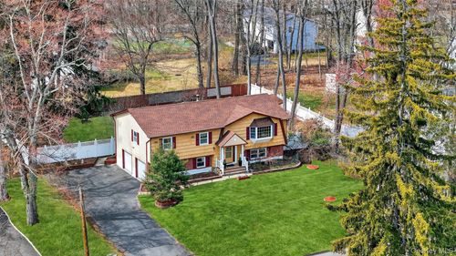134 Ridge Rd, New City, NY, 10956-6909 | Card Image