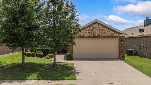 8700 Trailblazer Dr, Cross Roads, TX, 76227-2271 | Card Image
