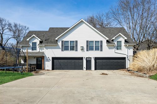 300 1/2 W Park Ave, Runnells, IA, 50237-7732 | Card Image