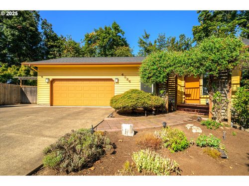 4324 Forsythia St, Springfield, OR, 97478-7559 | Card Image