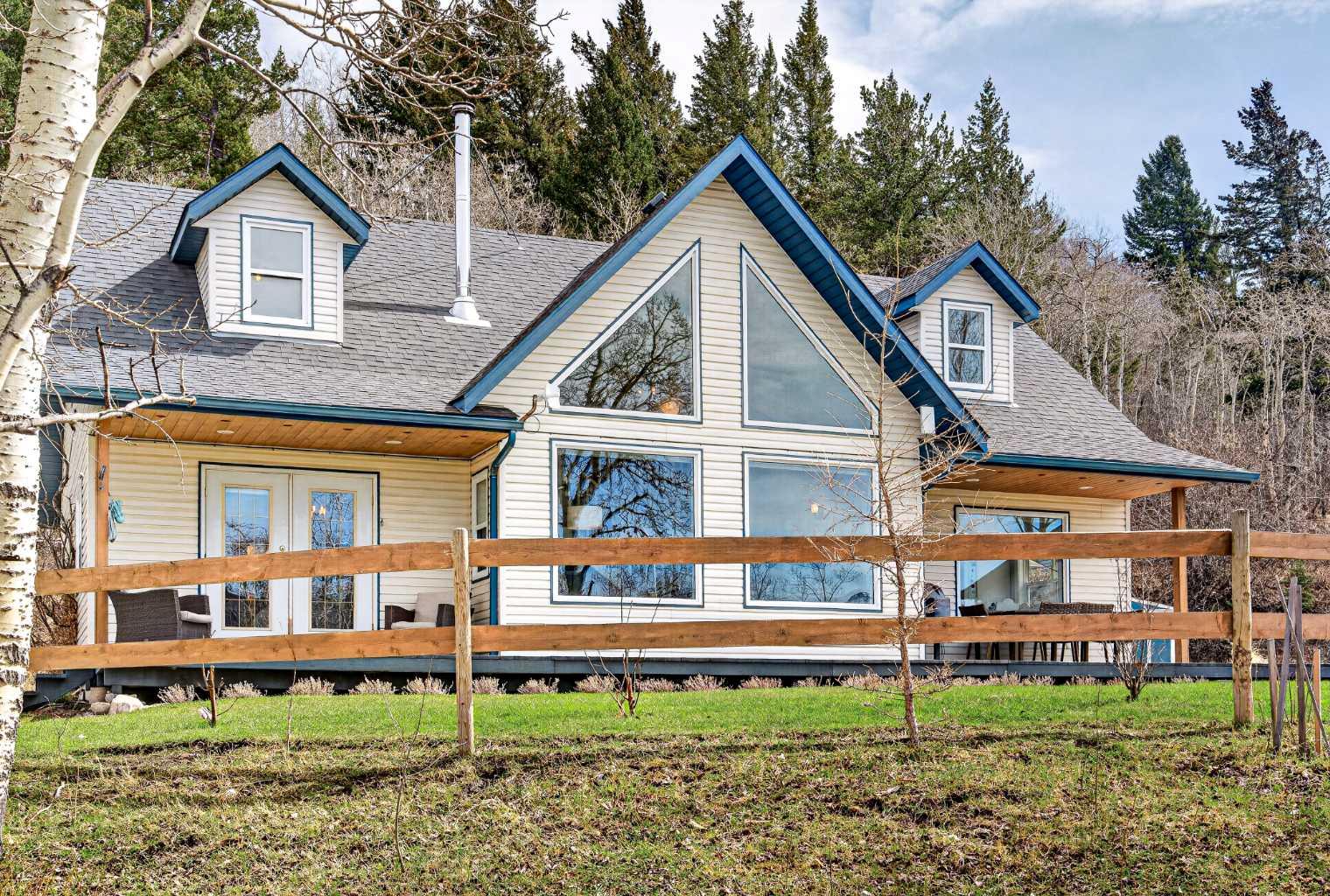 Residential in Lundbreck 2