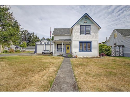 304 Spruce St, Ilwaco, WA, 98624 | Card Image