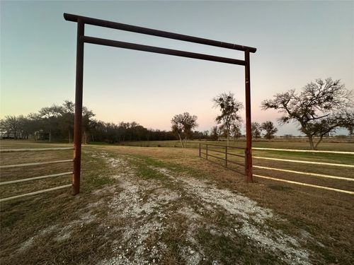 7546 Highway 164 W, Mart, TX, 76664-5186 | Card Image