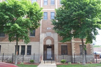 1E - 108 E 41st Street, Home with 3 bedrooms, 2 bathrooms and 1 parking in Chicago IL | Image 1