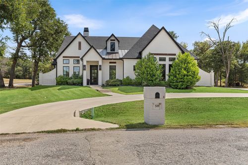 509 Durbin Ct, Runaway Bay, TX, 76426-9700 | Card Image