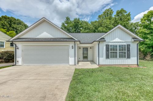 411 E Cottage Ave, Elizabethton, TN, 37643-2117 | Card Image