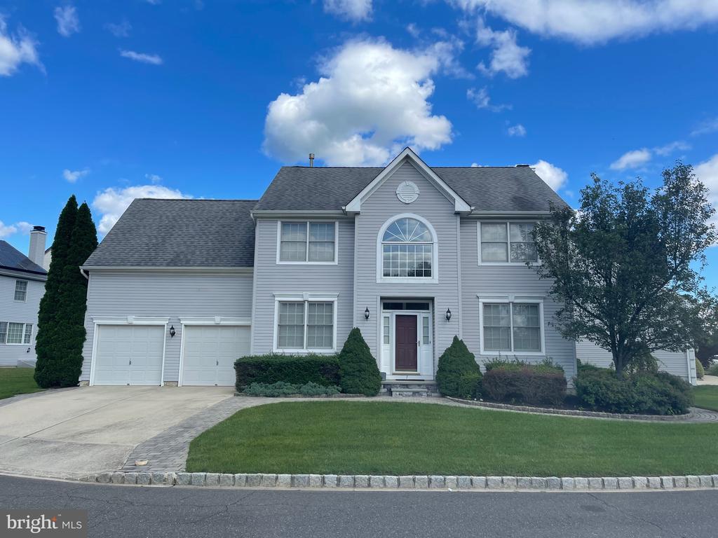 Greenbrier Dr, Mount Holly, NJ 08060