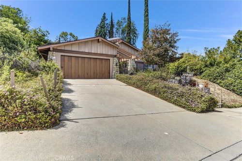 4817 Hermano Dr, Tarzana, CA, 91356-4517 | Card Image