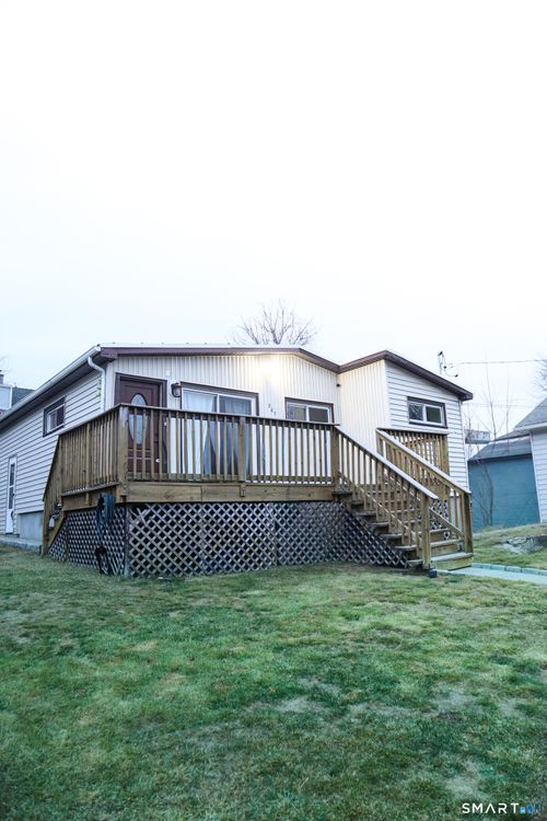 207 Hillcrest Rd, Bridgeport, CT, 06606-3125 | Card Image