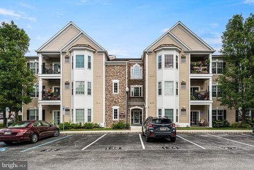 3-113 Creekside Dr, BROOKHAVEN, PA, 19015-2300 | Card Image