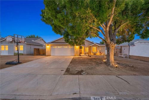 3113 Myrtle Ave, Rosamond, CA, 93560-6326 | Card Image