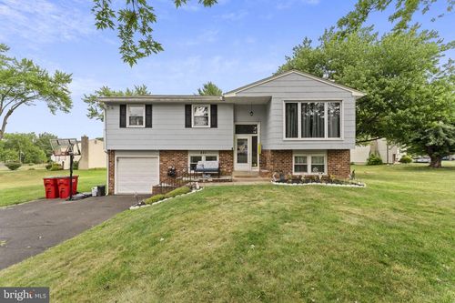 371 Carpenter Ln, HATFIELD, PA, 19440-3302 | Card Image