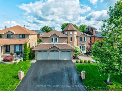 6 Mapleglen Crt, House other with 4 bedrooms, 4 bathrooms and 9 parking in Whitby ON | Image 3