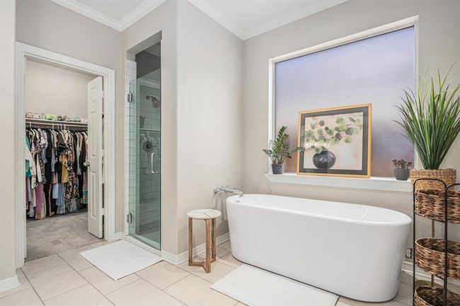 Spa like primary bathroom | Image 22
