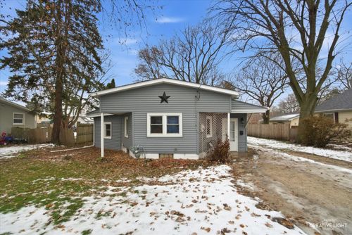 115 Cedar St, Sandwich, IL, 60548-1726 | Card Image