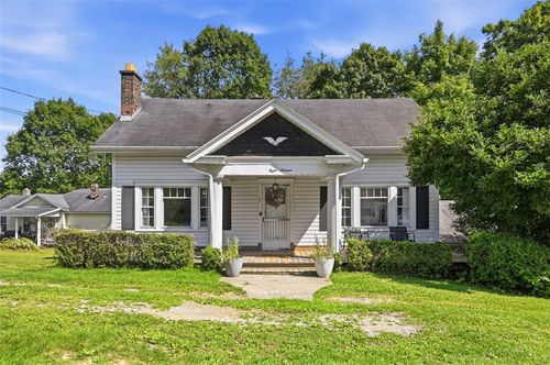 816 Indiana Rd, Verona, PA, 15147-2702 | Card Image