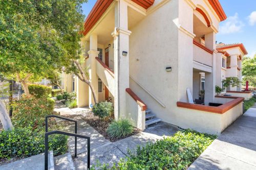 e-6967 Stagecoach Road, Dublin, CA, 94568 | Card Image