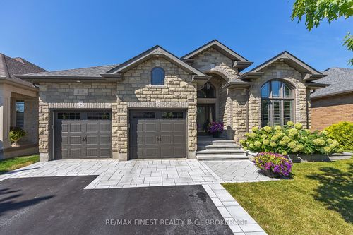 1231 Lisbon Pl, Kingston, ON, K7P0G5 | Card Image