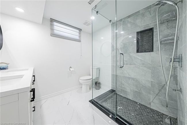 6 Iris Crt, House other with 7 bedrooms, 4 bathrooms and 13 parking in Carlisle ON | Image 40