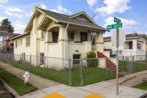 2301 12th Ave, Oakland, CA, 94606-3121 | Card Image