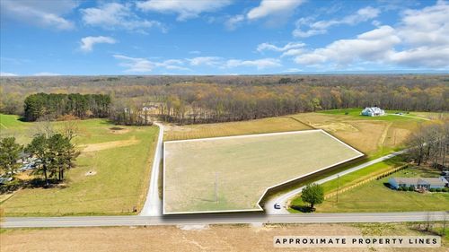 9492 Old Tullahoma Rd, Tullahoma, TN, 37388-6119 | Card Image