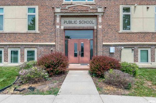 unit-114-251 Vine St, Riverside, IA, 52327-4714 | Card Image