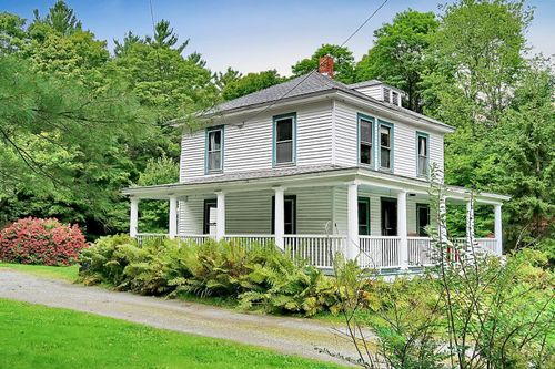 239 Maple Street, Bethlehem, NH, 03574 | Card Image