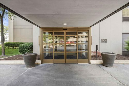 unit-10a-300 Riverfront Dr, Detroit, MI, 48226-4572 | Card Image