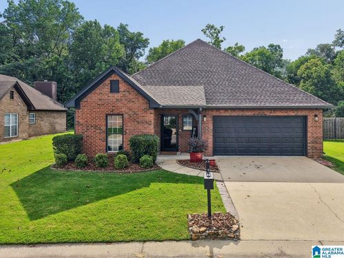 331 Creekside Ln, PELHAM, AL, 35124-3982 | Card Image