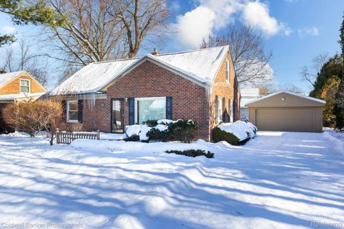 1921 Beverly St, Sylvan Lake, MI, 48320-1507 | Card Image