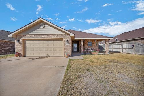 9213 Holiday Dr, Odessa, TX, 79765-1435 | Card Image