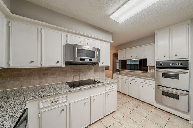 17618 Tall Cypress Dr, House other with 4 bedrooms, 3 bathrooms and 2 parking in Spring TX | Image 8