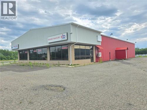 2886 Miramichi Ave, Bathurst, NB, E2A6K8 | Card Image