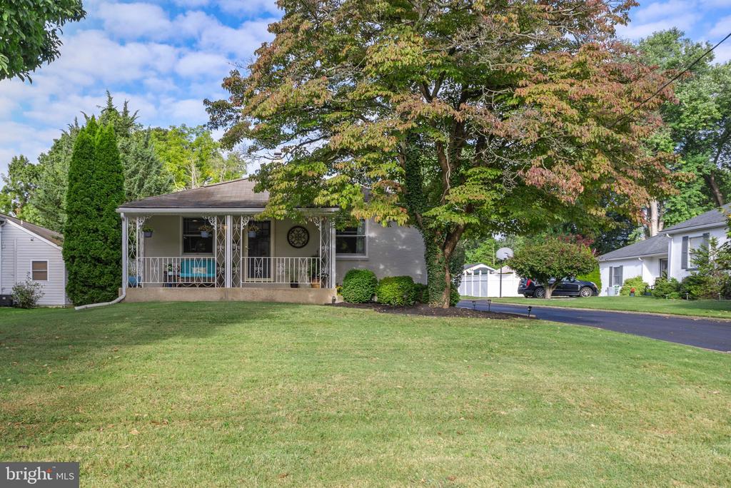 Girard Ave, Swarthmore, PA 19081