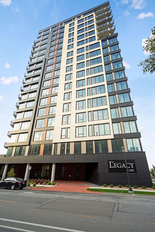 unit-424-1240 S 2nd St, Minneapolis, MN, 55415-2613 | Card Image