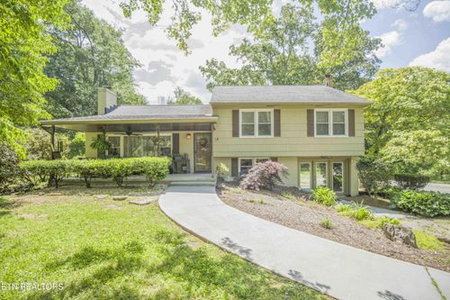 94 Reservoir Rd, Norris, TN, 37828-3066 | Card Image