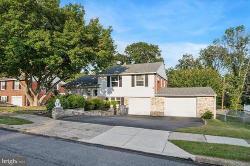 708 Cambridge Rd, BROOKHAVEN, PA, 19015-1720 | Card Image