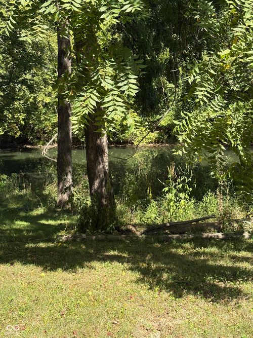 40 Lazy River Rd, Cloverdale, IN, 46120-8841 | Card Image