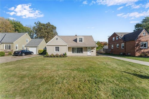 21236 Northwood Ave, Fairview Park, OH, 44126-1118 | Card Image